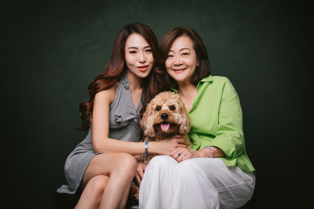 Families with Pets portrait by Furtographed
